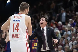 Везенков със силен мач срещу Барселона, но бившият му тим бе твърде силен за Олимпиакос