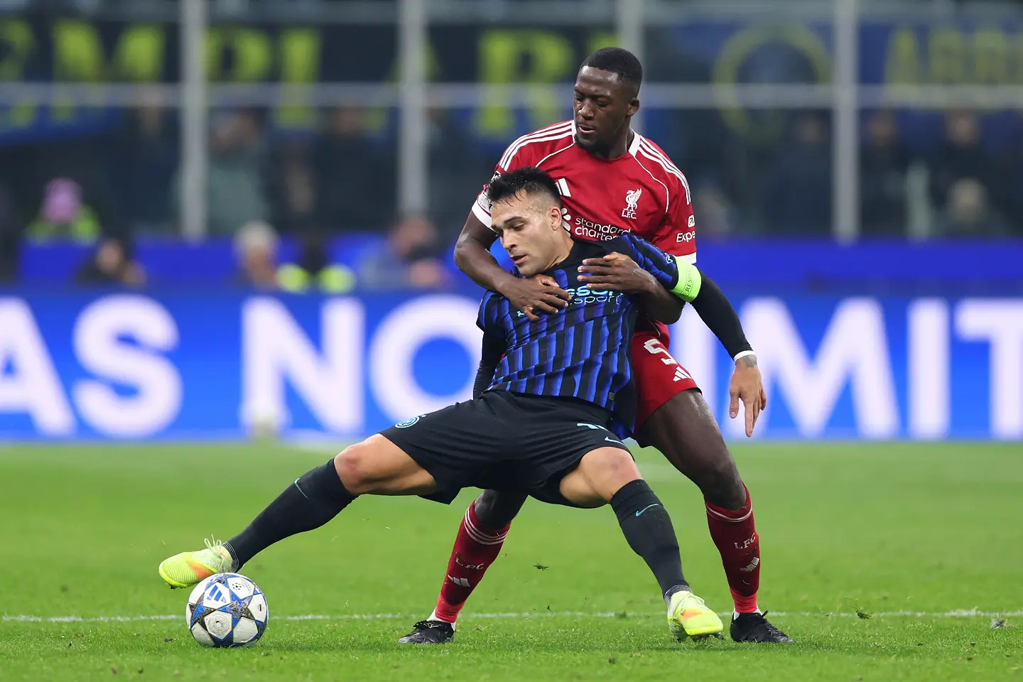 Лаутаро Мартинес, Ибрахима Конате, Интер - Ливърпул / Getty Images