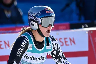 Алис Робинсън с първи успех в супергигантски слалом