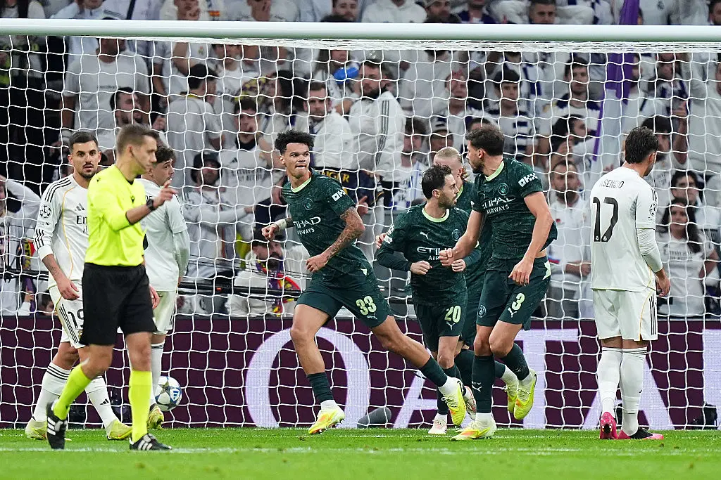 Нико О`Райли вкарва във вратата на Реал Мадрид / Getty Images