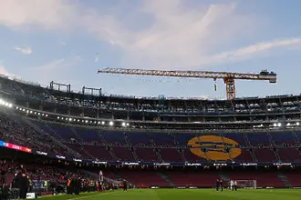 „Камп Ноу“ призова Реал Мадрид да не уволнява Чаби Алонсо (ВИДЕО)