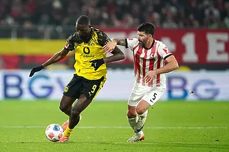 Червен картон спъна Борусия Дортмунд срещу Фрайбург