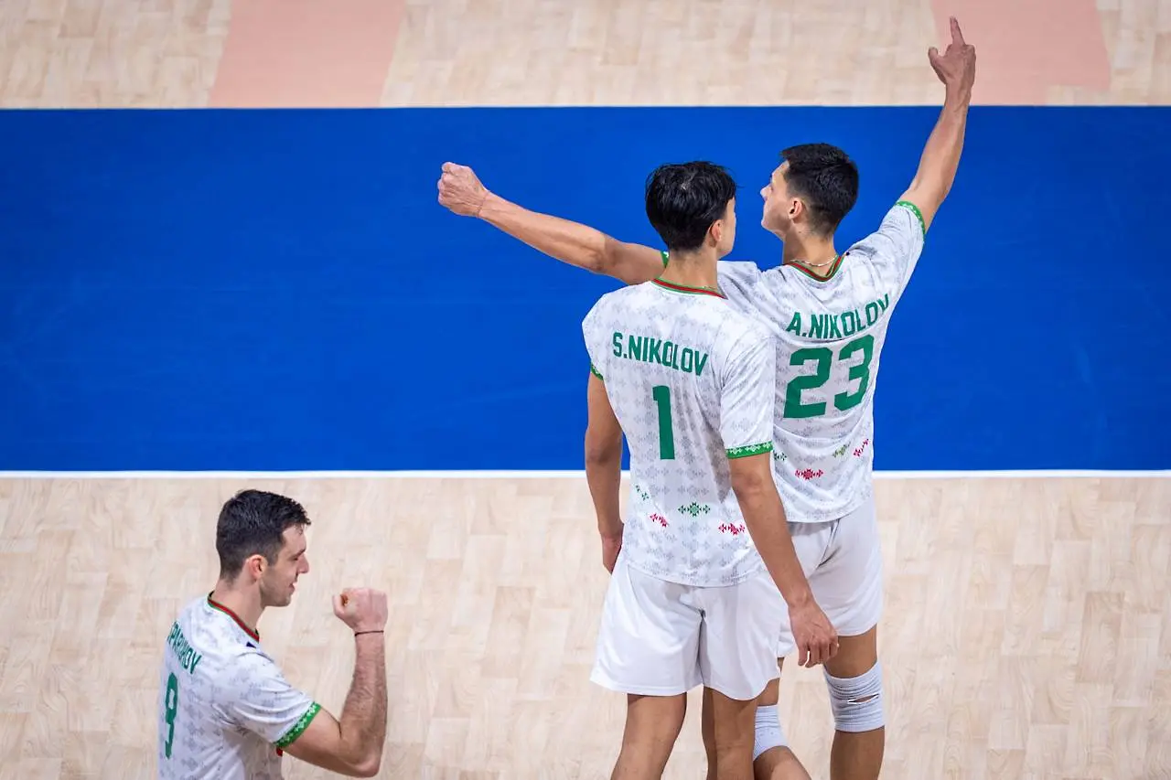 Симеон Николов и Александър Николов / en.volleyballworld.com
