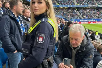 Полицайка вкарва в грях феновете в Германия с дупето си