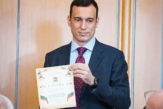 Кметът Васил Терзиев се включи в благотворителен турнир в подкрепа на Любо Пенев (ВИДЕО)