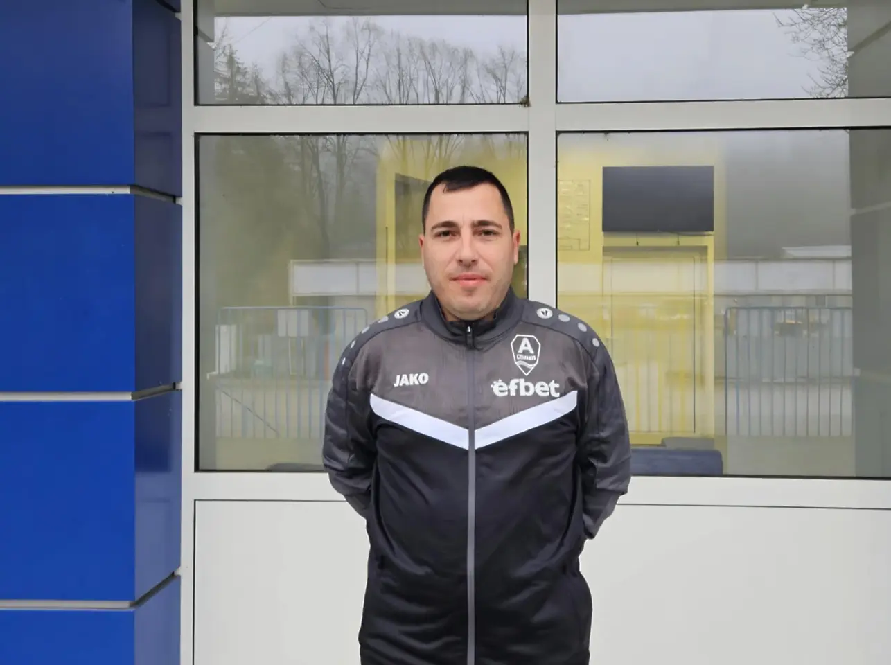 Цветомир Младенов / www.facebook.com/akademiksvishtov.bg