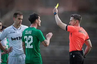 Чете ли Радослав Гидженов какво пишат за него хората?