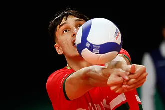 Суперкупата е за Зенит, Мони Николов и Локо Новосибирск се разминаха с трофея