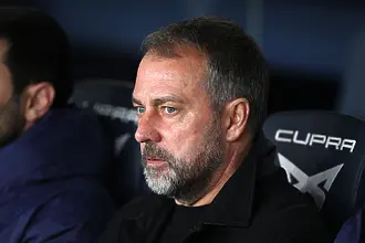 Барселона набеляза защитник от Висшата лига