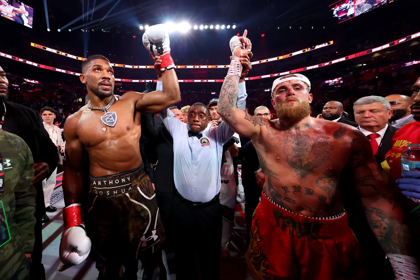 Антъни Джошуа с брутален нокаут срещу Джейк Пол / Getty Images