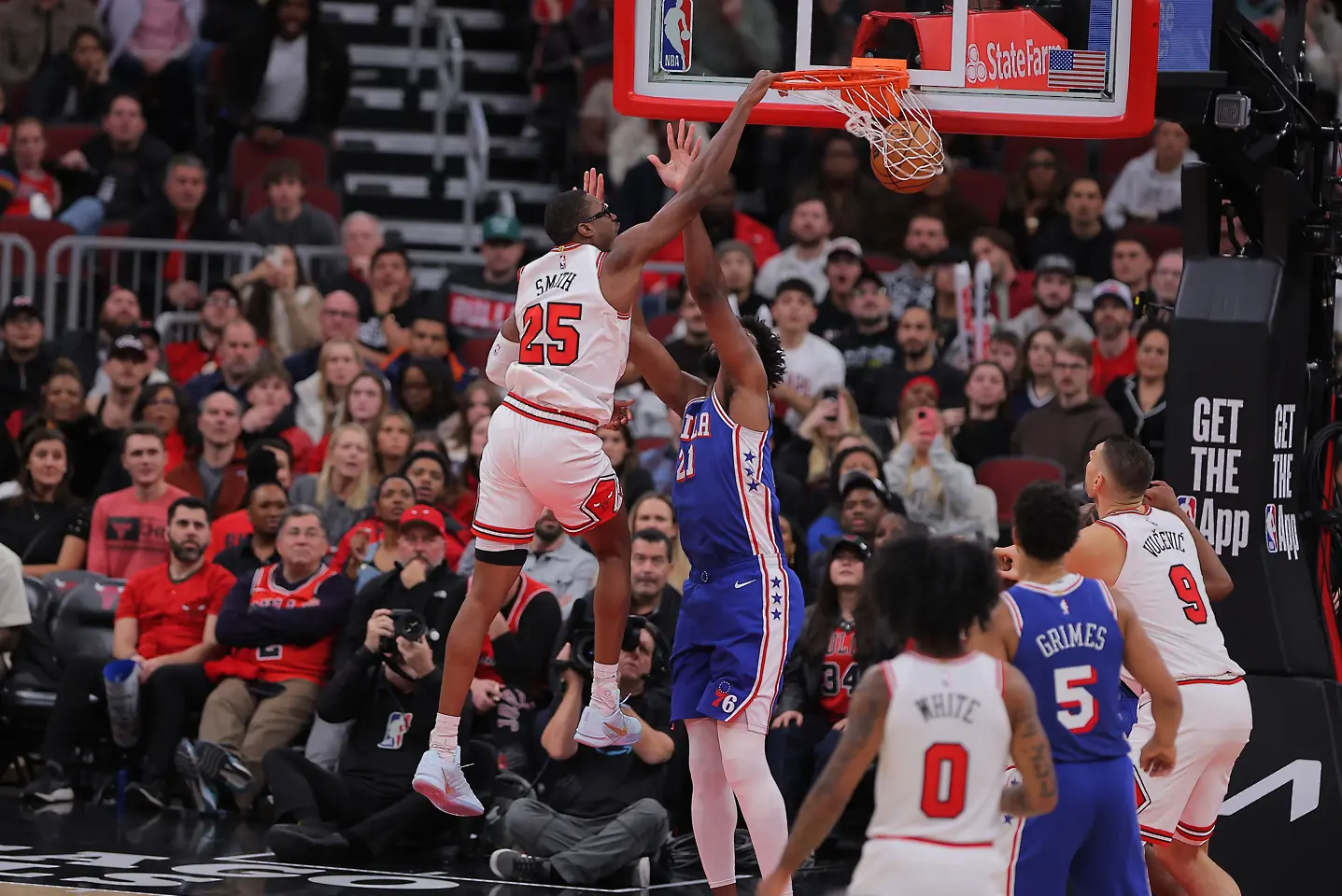 Серия от 13:2 точки срещу Филаделфия донесе пети пореден успех на Чикаго в НБА / Getty Images