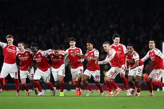 Арсенал на полуфинал за Карабао след дузпи, защитник закопа Кристъл Палас