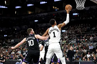 Юта сензационно спря победната серия на Сан Антонио (ВИДЕО)