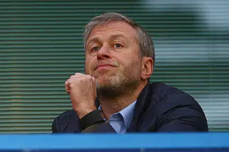 Великобритания към Абрамович: Преведи парите от Челси на Украйна или отиваш на съд