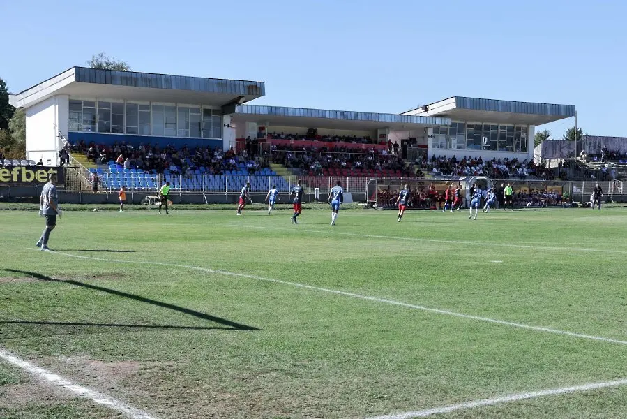 Стадион Бончук в Дупница / marek1915.com