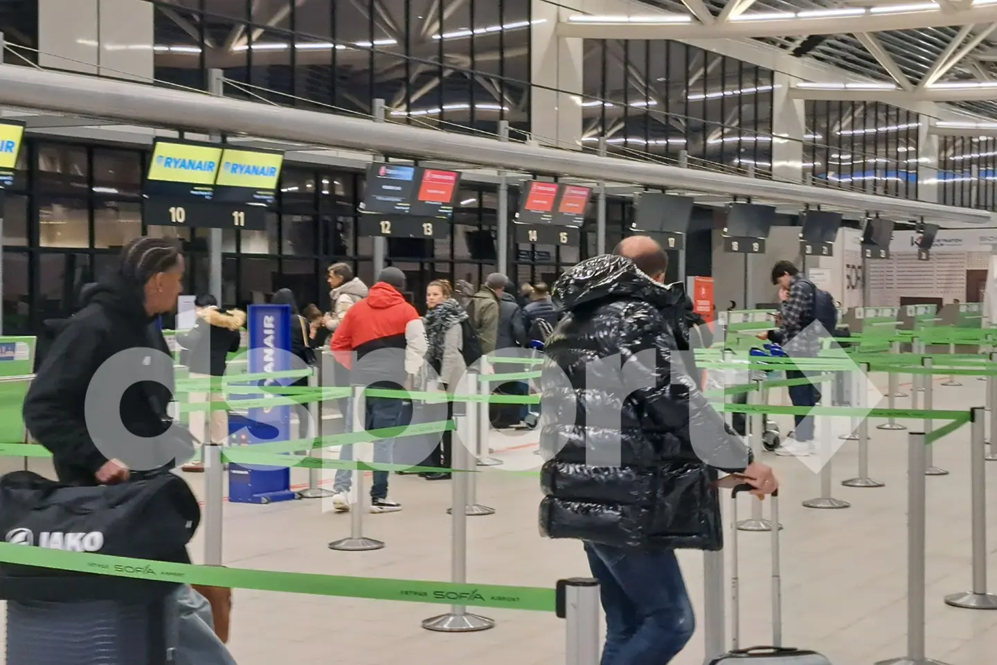 Руан Круз и Георги Караманджуков потеглят за лагера на Лудогорец в Турция / dsport.bg