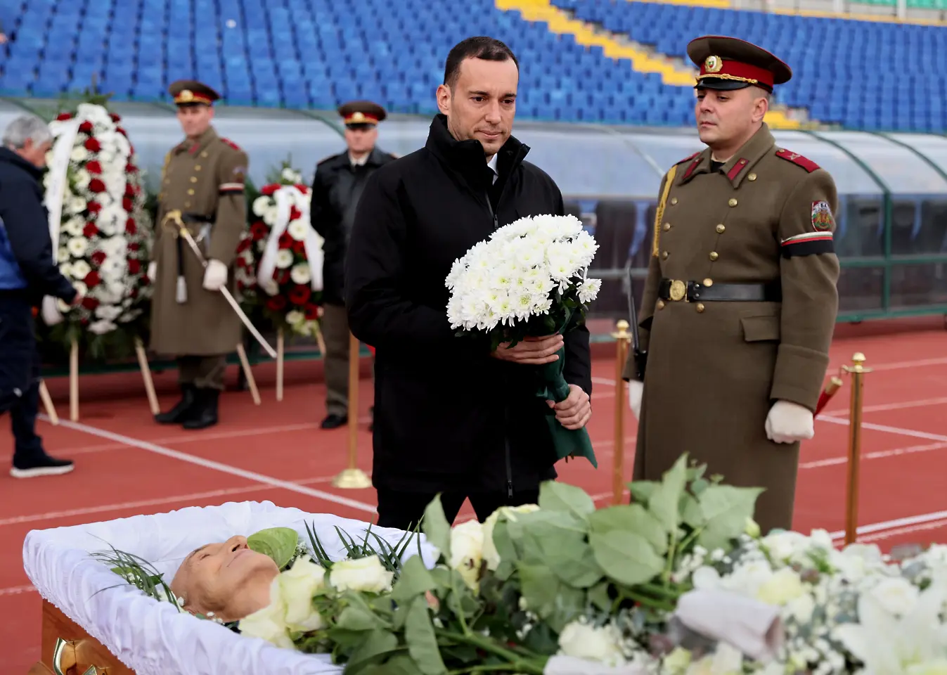 Васил Терзиев, поклонение на Димитър Пенев / startphoto.bg  