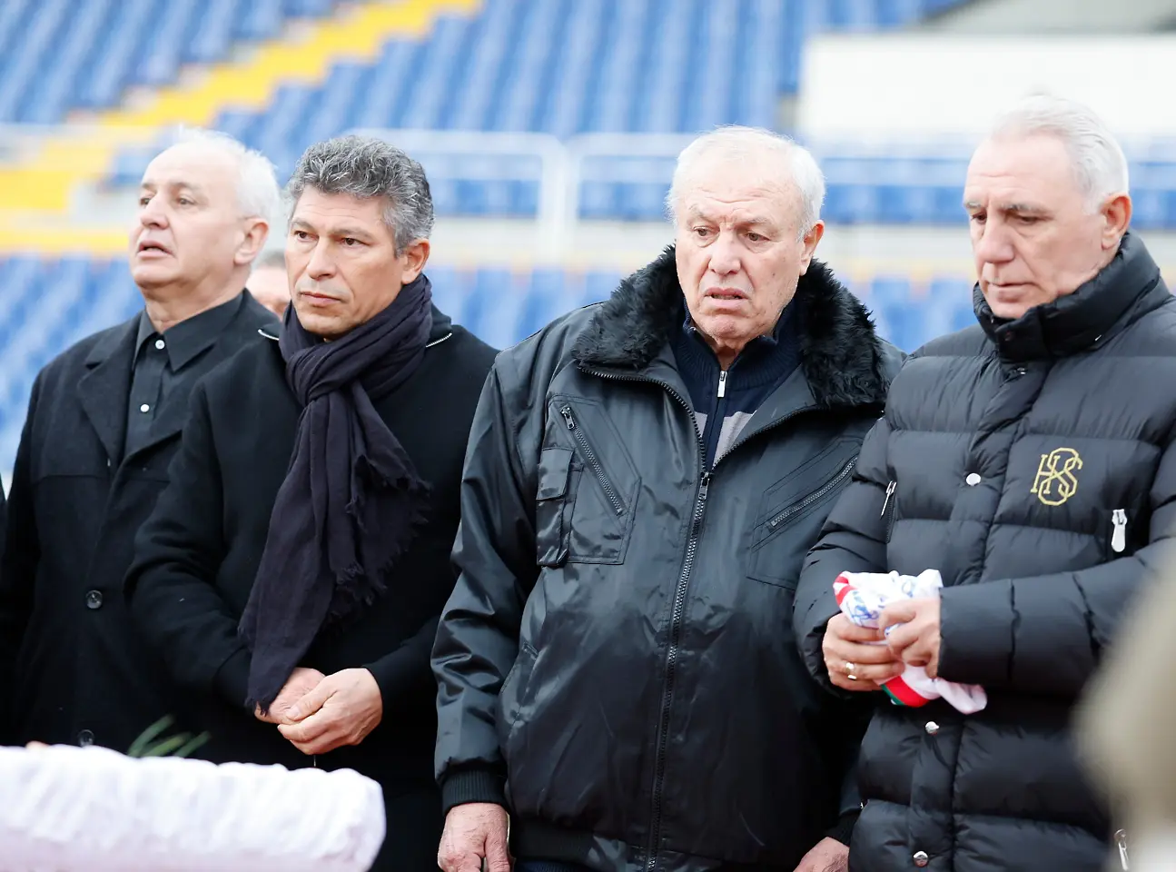 Христо Стоичков, Красимир Балъков, Красимир Борисов, поклонение на Димитър Пенев / startphoto.bg  