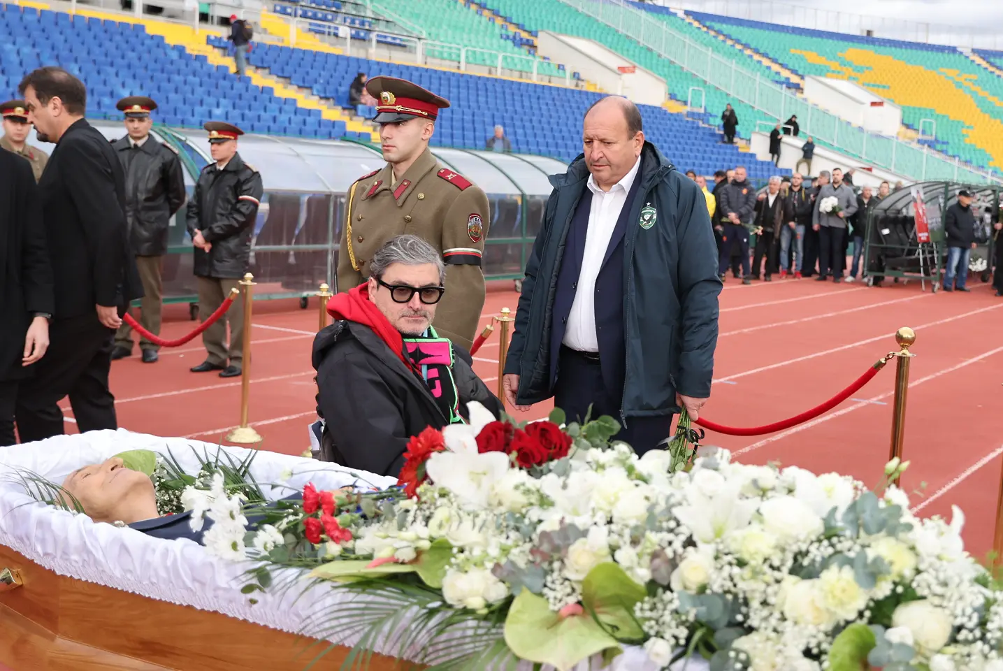 Георги Караманджуков, поклонение на Димитър Пенев / startphoto.bg  