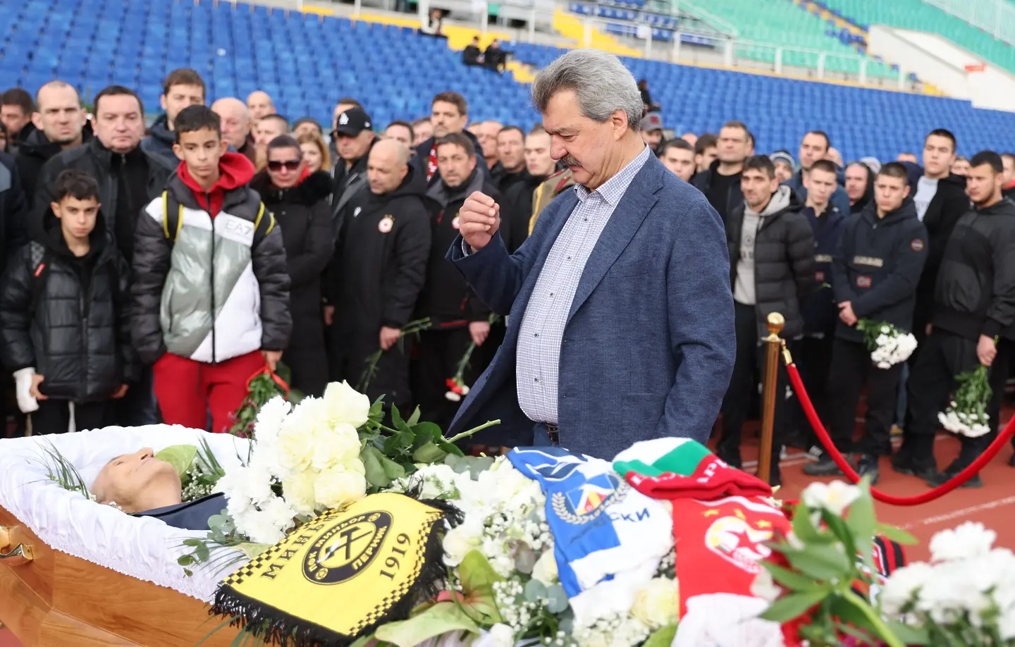 Тодор Батков се поклони пред Димитър Пенев / startphoto.bg