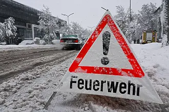 Силни снеговалежи заплашват рестарта на Бундеслигата