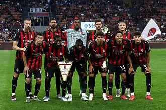 Слуховете за продажба на Милан се разрастват в Италия