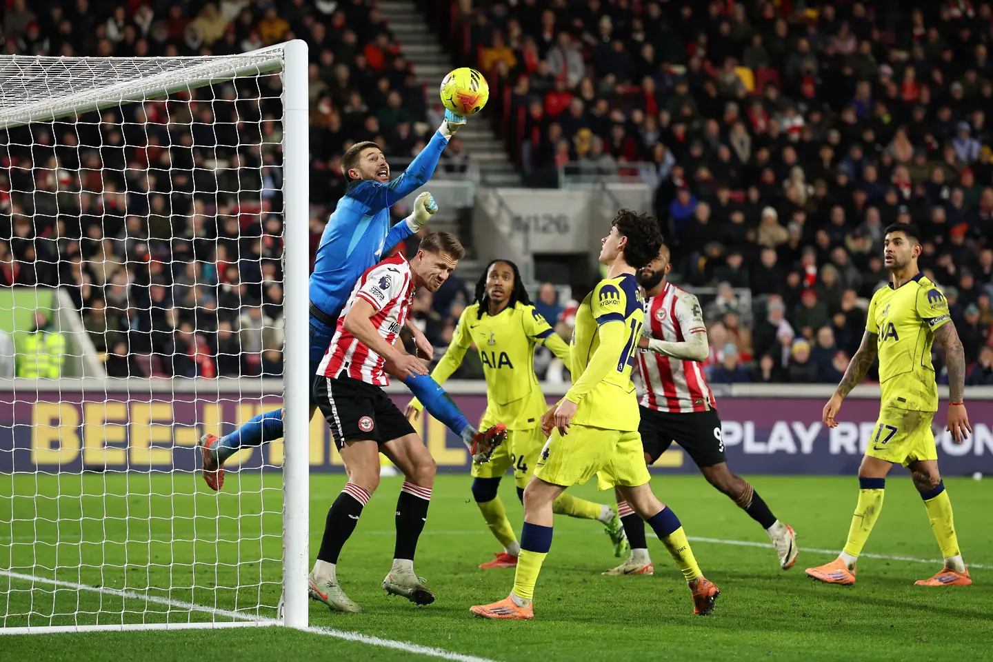 Брентфорд - Тотнъм / Getty Images