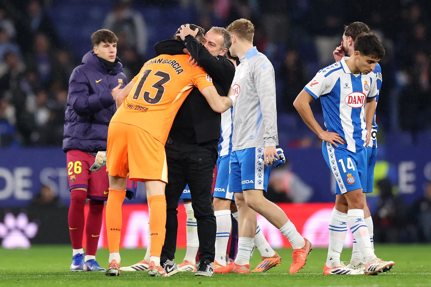 Ханзи Флик и Жоан Гарсия / Getty Images
