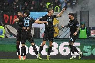 Наполи тресна Лацио на „Олимпико“