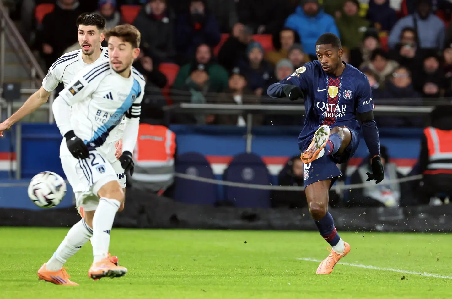 Усман Дембеле отбеляза един от головете в дербито / Getty Images