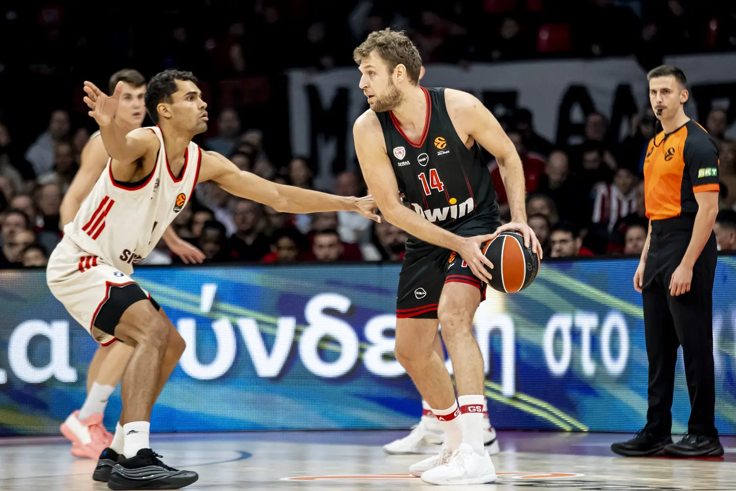 Александър Везенков / Getty Images