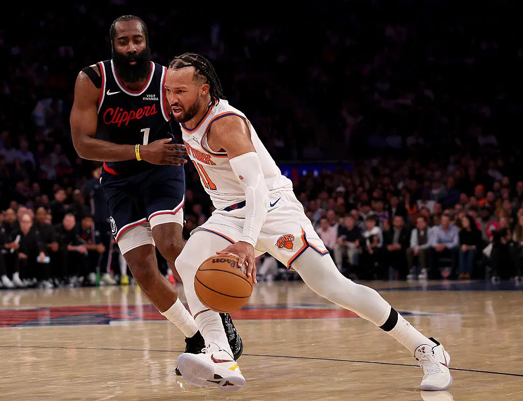 Джейлън Брънсън срещу Джеймс Хардън / Getty Images 