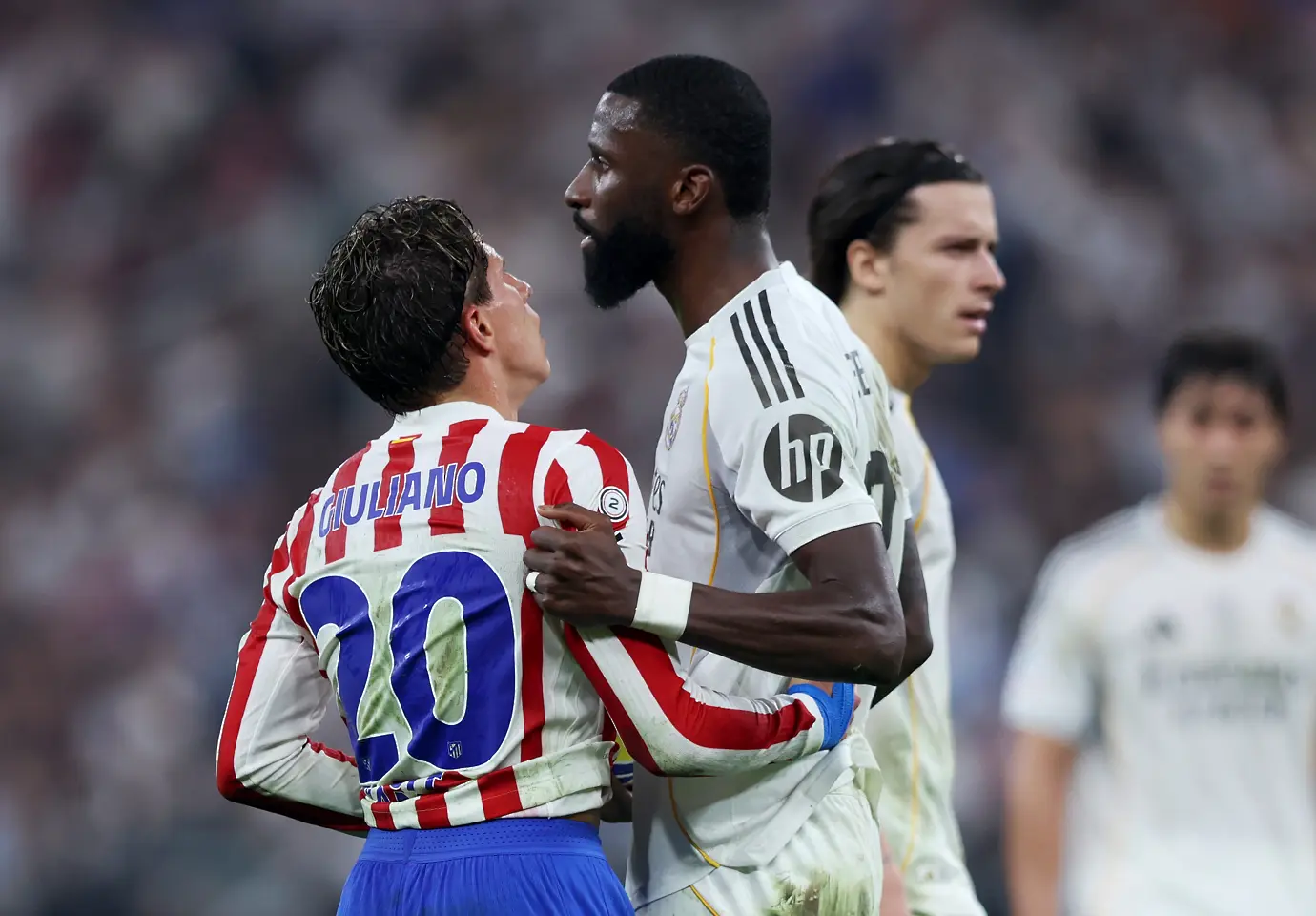 Джулиано Симеоне и Антонио Рюдигер / Getty Images