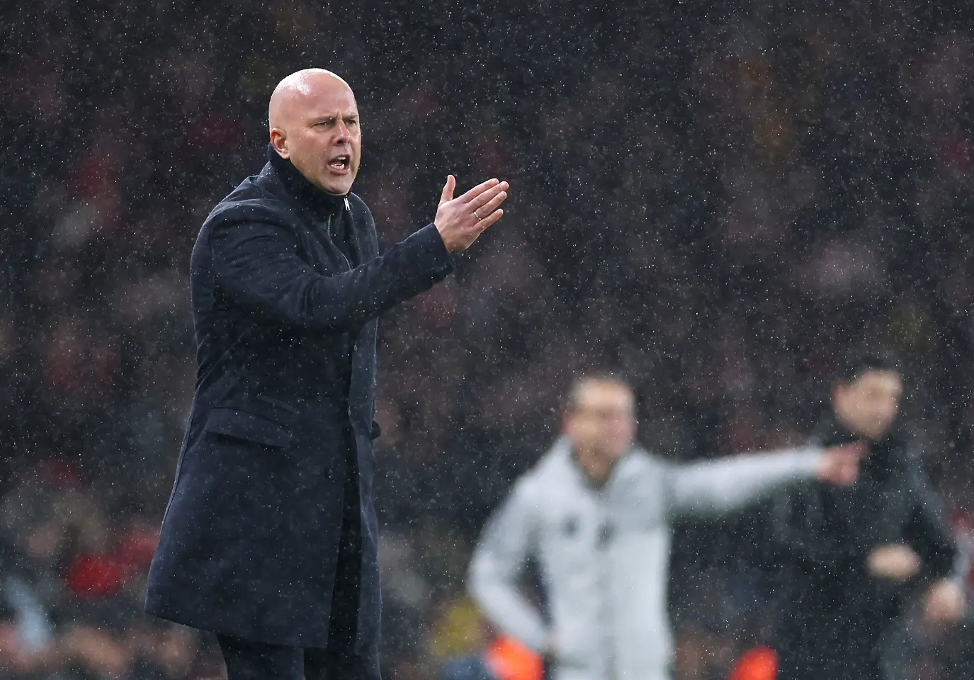 Арсенал и Ливърпул не оправдаха високите очаквания под лондонския дъжд