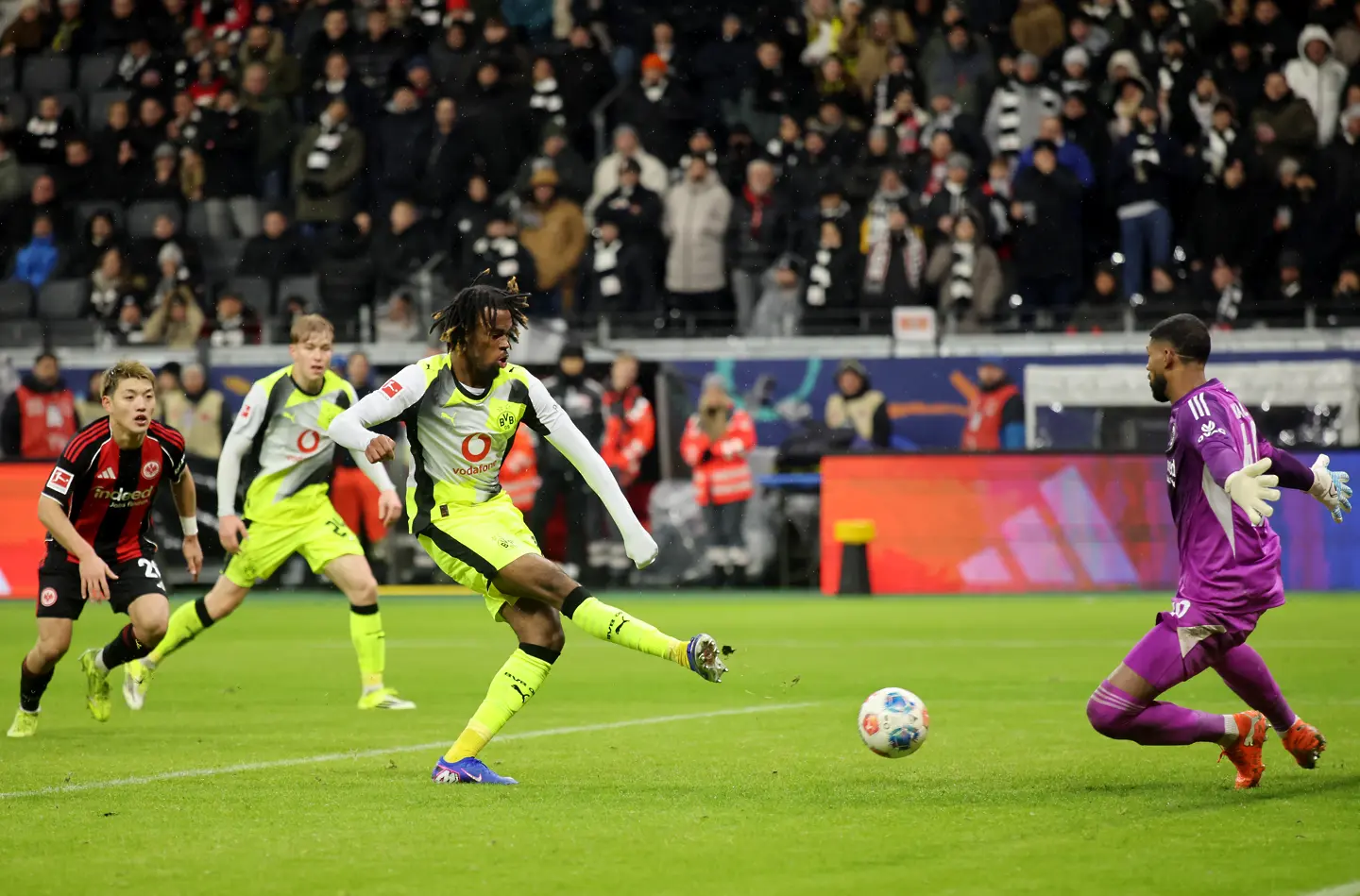 Чуквуемек отбеляза изравнителния гол за Дортмунд / Getty Images