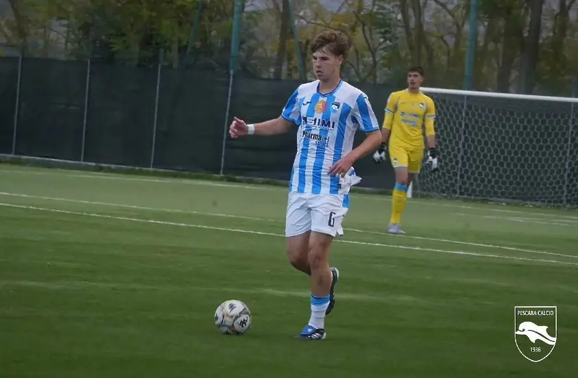 Люксебургски футболист на Пескара оцеля в пожара в Швейцария