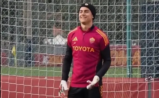 Вратар за един ден - Пауло Дибала надяна ръкавиците (ВИДЕО)