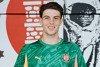 Талантливият български вратар Емил Газдов официално премина в редиците на Санкт Паули. 22-годишният страж, чийто права се държат от Монреал, пристига в германския тим под наем до края на сезона, като клубът от Хамбург си осигури и опция за закупуването му.