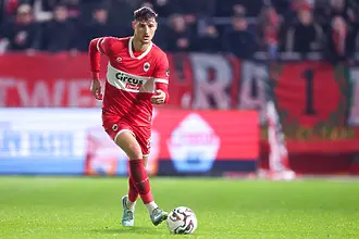 Български защитник премина медицинските си прегледи преди трансфера в Серия А