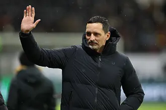 Айнтрахт Франкфурт се раздели с треньора си