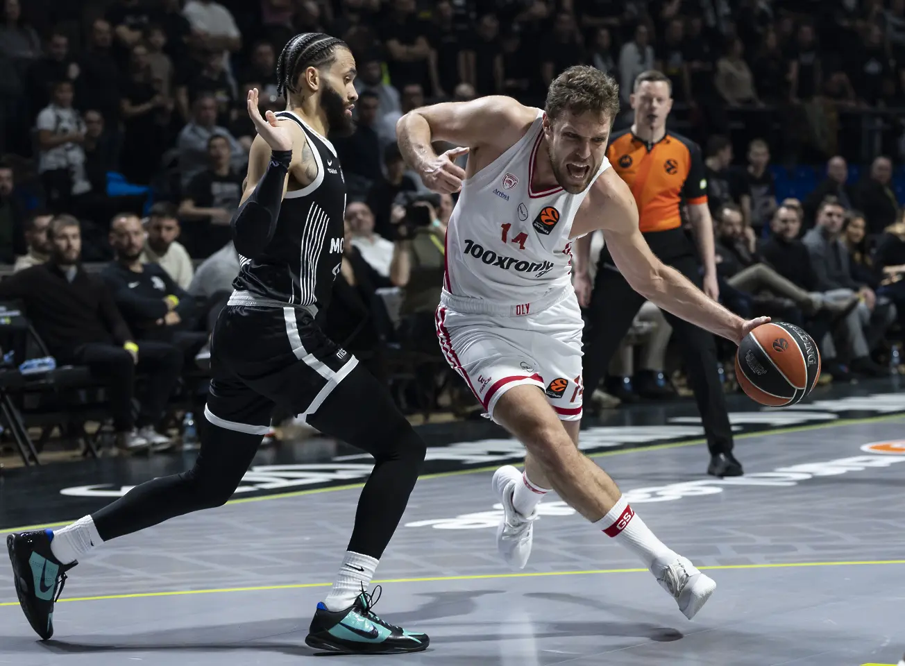 Александър Везенков, Партизан - Олимпиакос / Getty Images