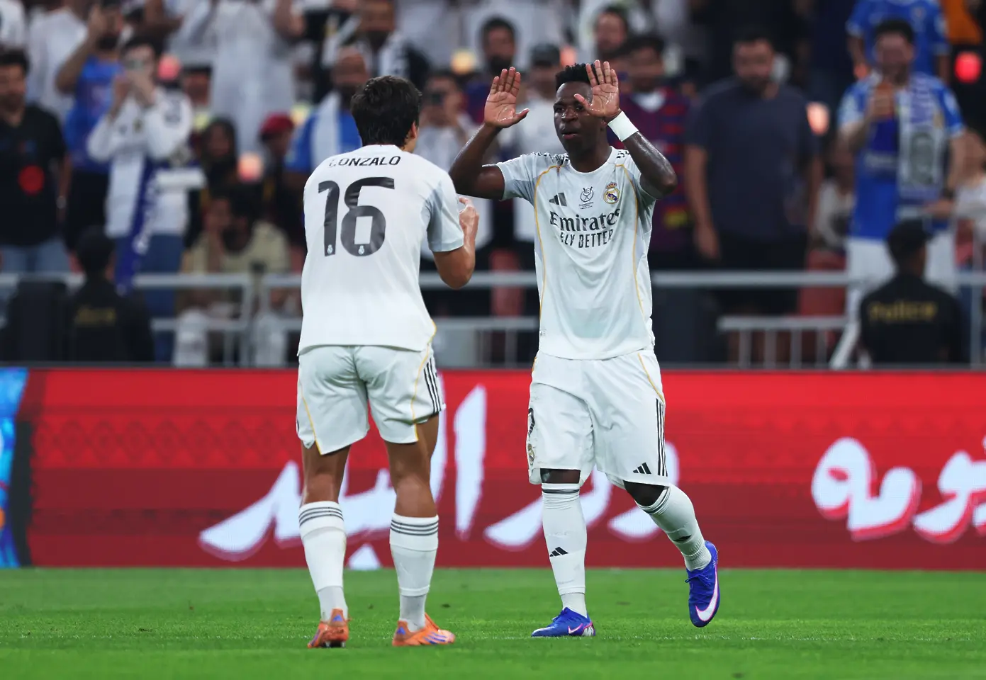 Барселона е Супершампионът на Испания след жестока драма срещу Реал Мадрид