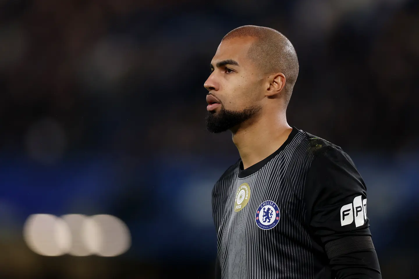 Вратарски грешки разколебаха Челси, Арсенал е крачка по-близо до финала на Карабао Къп