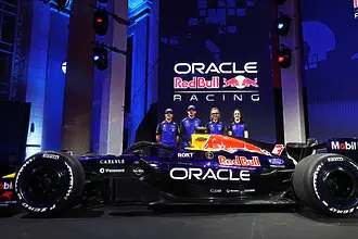 Самолет вдигна завесата на новата ера във Формула 1 (ВИДЕО)  