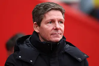 Гласнер беснее: Напълно изоставени сме, гледам скамейката и не мога да реагирам