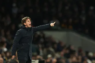 Бъдещето на Томас Франк в Тотнъм виси на косъм