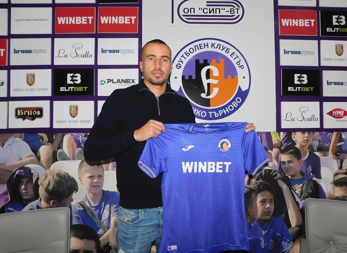 Никола Борисов