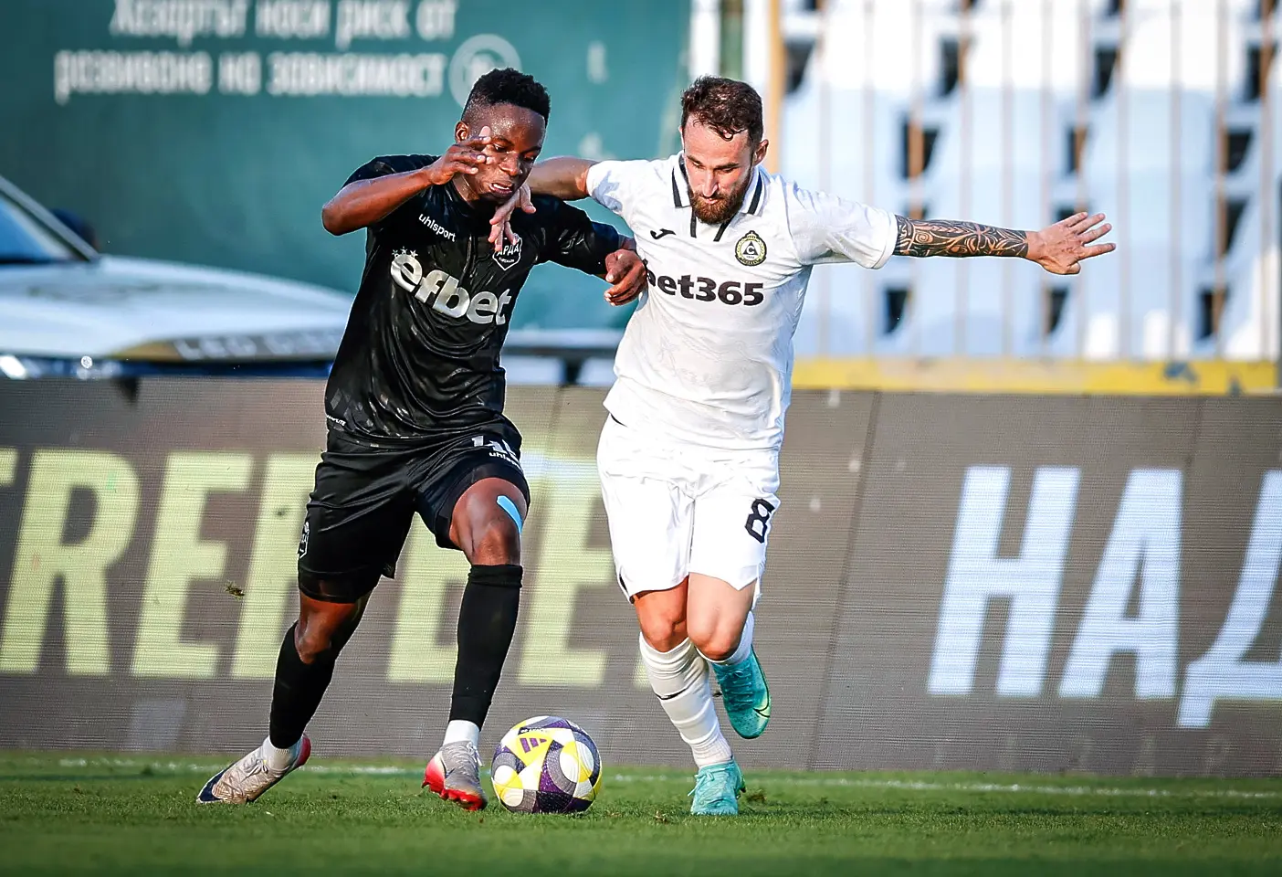 Иснаба Мане, Диего Фераресо / startphoto.bg