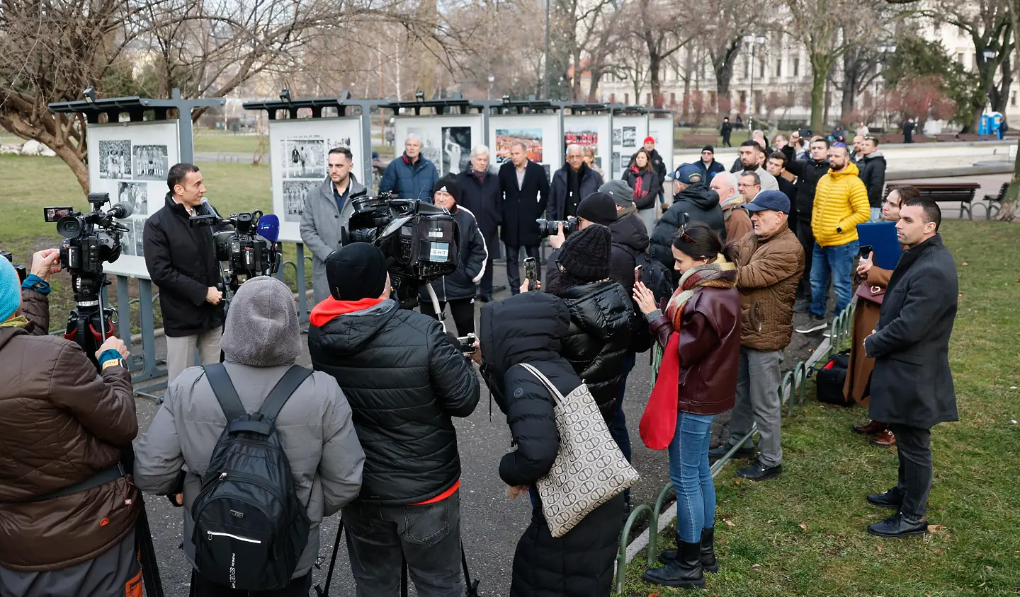 Откриха фотоизложба в чест на Димитър Пенев / startphoto.bg
