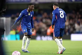 Челси в капан: замразяват преговорите с Кайседо, Фернандес и Колуил заради финансови рестрикции